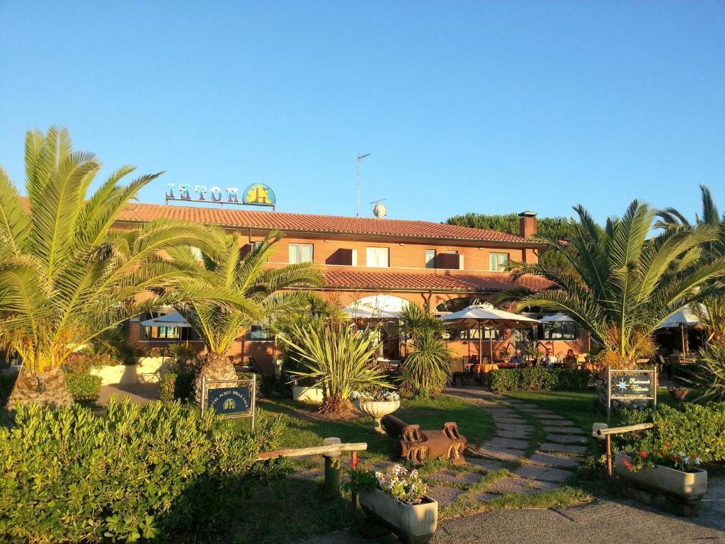 Hotel Parco Delle Cale Пунтоне-ди-Скарлино Экстерьер фото